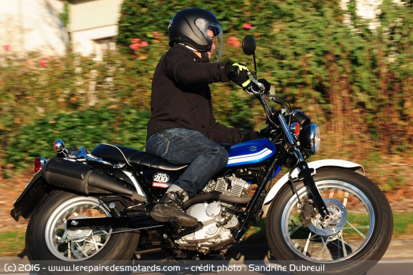Essai Suzuki VanVan 200 sur autoroute