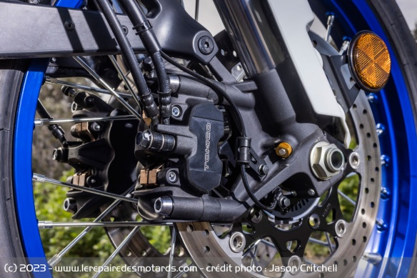 Le frein avant de la Suzuki V-Strom 1050 DE