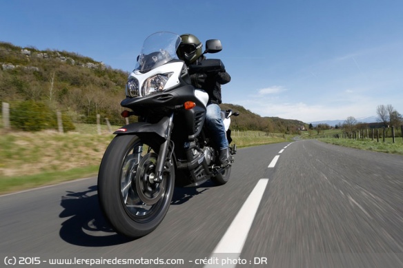 Suzuki V-Strom 650 XT sur route