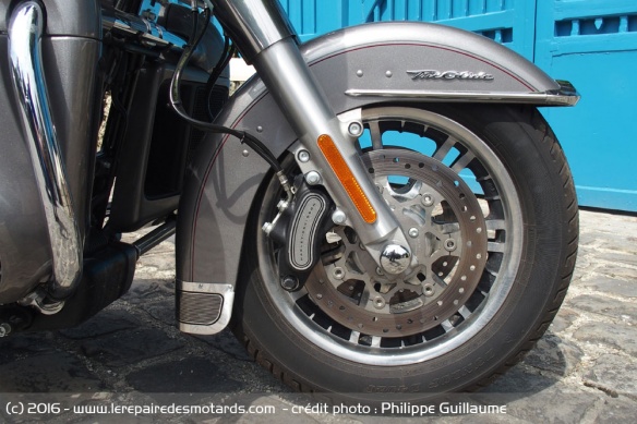 Roue avant de la Harley-Davidson Tri Glide Ultra