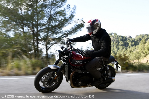 Essai de la Triumph Speed Twin sur route