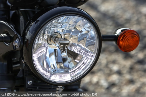 Phare Triumph Bonneville T120