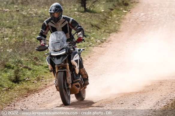 Emmener un trail imposant sur terrain meuble reste toujours impressionnant
