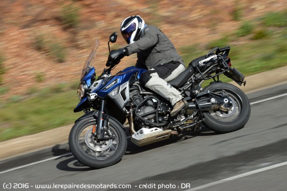 Tiger Explorer XCa sur autoroute