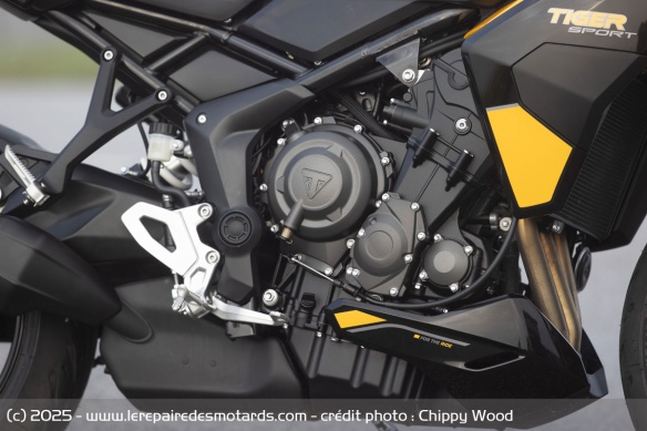Le moteur 3 cylindres de 798 cm3 délivre 115 ch et 84 Nm Le moteur 3 cylindres de 798 cm3 délivre 115 ch et 84 Nm