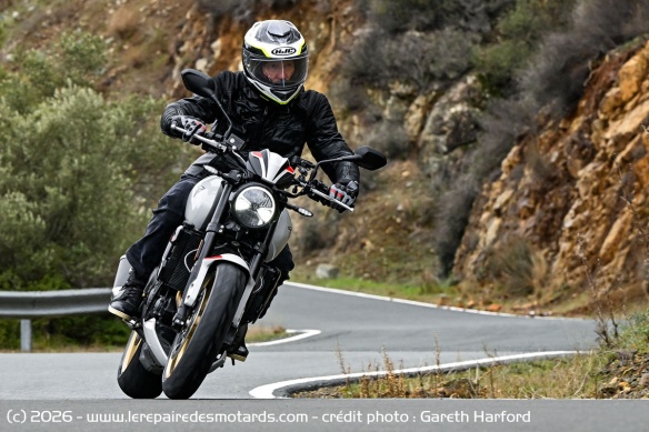 Très disponible, le trois cylindres reprend dès 1 500 tours à 40 km/h sur le quatrième rapport