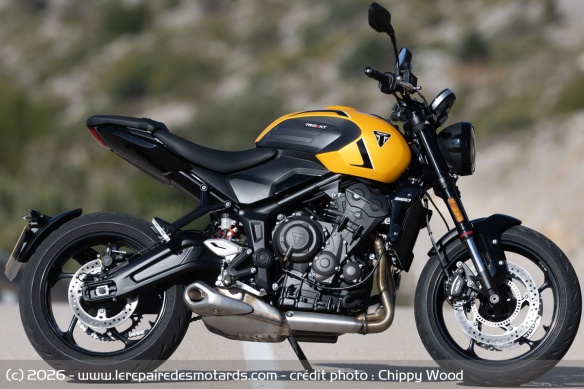 La 660 reprend la g&eacute;om&eacute;trie de la Trident 800