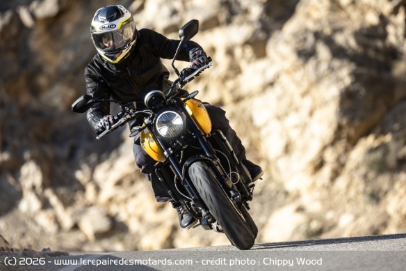 Le triple 660 reprend sans broncher sous les 2.000 tours en 5e