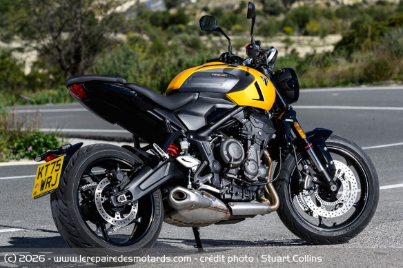 La Trident conserve sa courte boucle arri&egrave;re en tubes d'acier