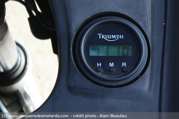 Pour le fun, une montre digitale estampillée Triumph