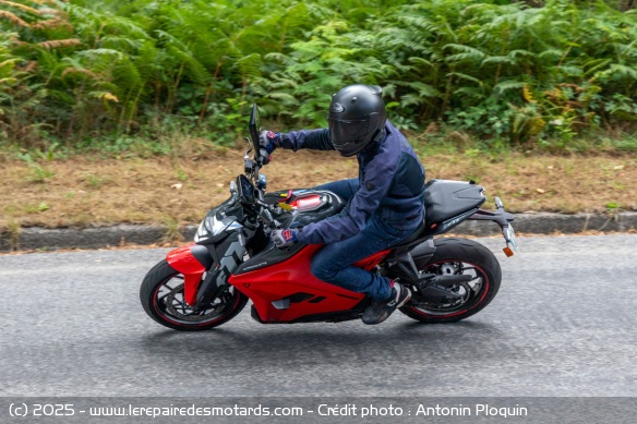 Essai moto électrique Ultraviolette F77 SuperStreet