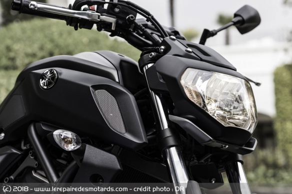 Phare de la Yamaha MT-07