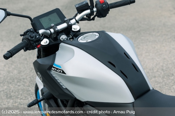 A rythme élevé, la MT-07 consomme 5,4 l/100 km
