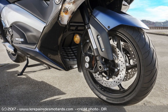 Roue avant du Yamaha TMax DX