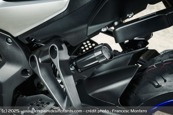 L'amortisseur arrière de la Yamaha Tracer 7 GT
