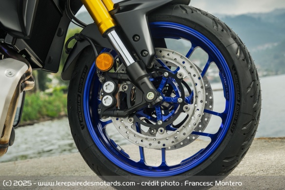 Le frein avant de la Yamaha Tracer 7 GT