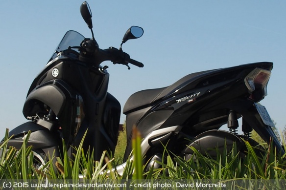 Yamaha Tricity de côté