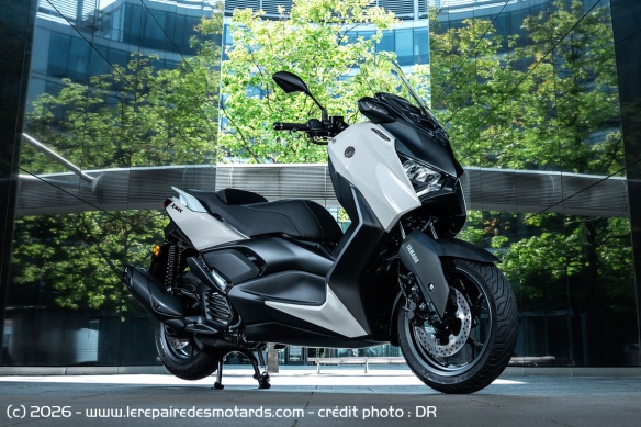 Le Yamaha XMax 125 Tech Max+ s'affiche &agrave; 6.599 euros