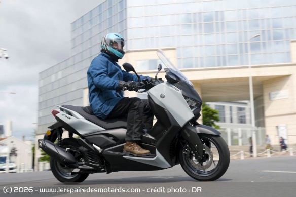 L'acc&eacute;r&eacute;lation est franche et appr&eacute;ciable pour se d&eacute;placer dans le flot urbain