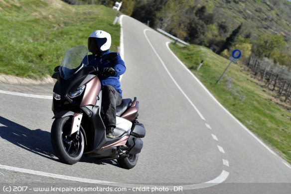 Essai du Yamaha X-Max 300 sur route