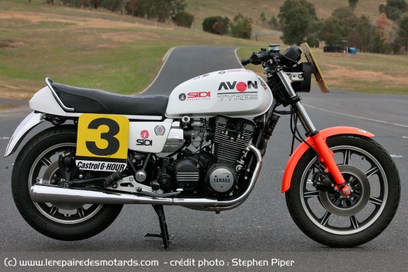 La Yamaha XS1100 est également un gros gabarit avec ses 1.545 mm d'empattement