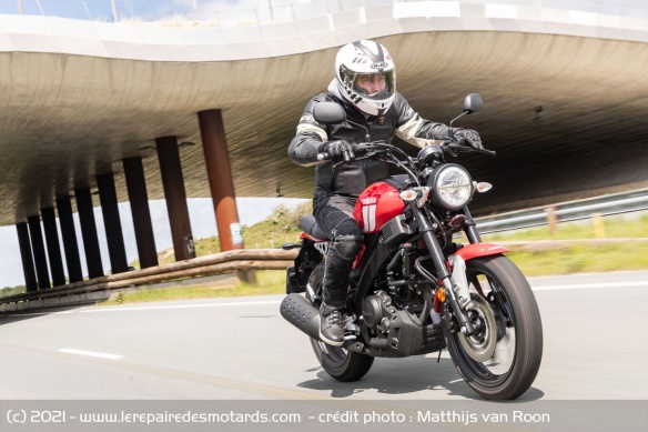 Essai de la Yamaha XSR 125 sur voie rapide