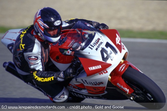 Les réglages apportés par Haga rapprochent la R7 des GP en matière de maniabilité