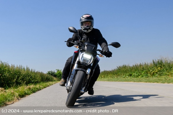 La transmission se révèle précise et agréable