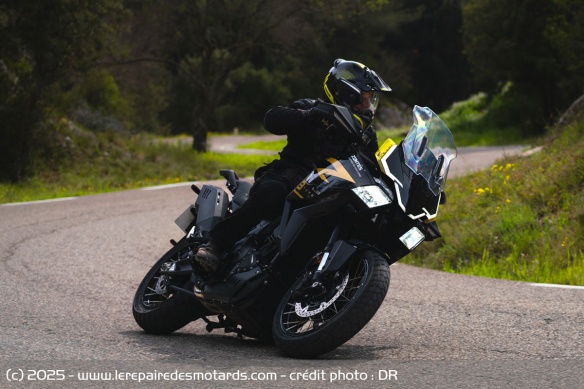 Le trois cylindres bénéficie d'une forte personnalité, qui peut parfois dérouter