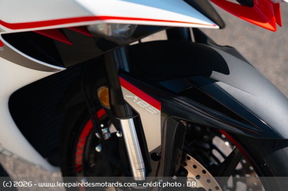 La fourche invers&eacute;e Marzocchi de la Zontes 703RR