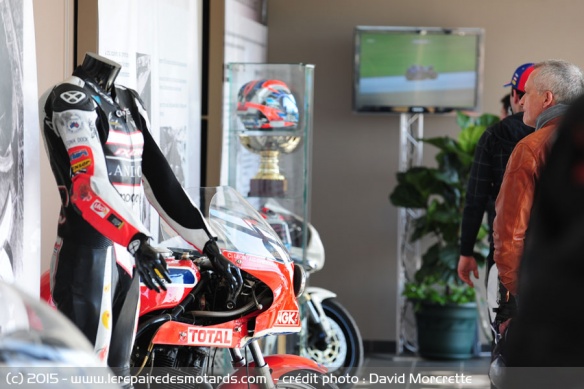 Visiteurs Exposition 50e Anniversaire du Circuit Bugatti