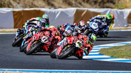 De l'impressionnant crash de la course 1 aux sacres de Supersport, retour en image sur l'avant dernire manche du Championnat du Monde Superbike,  Estoril 