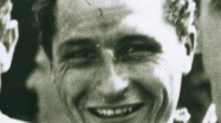 Titr ds 1949, Bruno Ruffo a remport deux titres de Champion du Monde dans la catgorie intermdiaire avec Moto Guzzi et un en 125 avec FB Mondial 