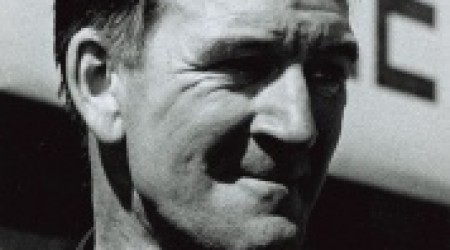 Retour sur le parcours de Fergus Anderson, double Champion du Monde 350 GP qui fut l'un des premiers pilotes professionnels britanniques 