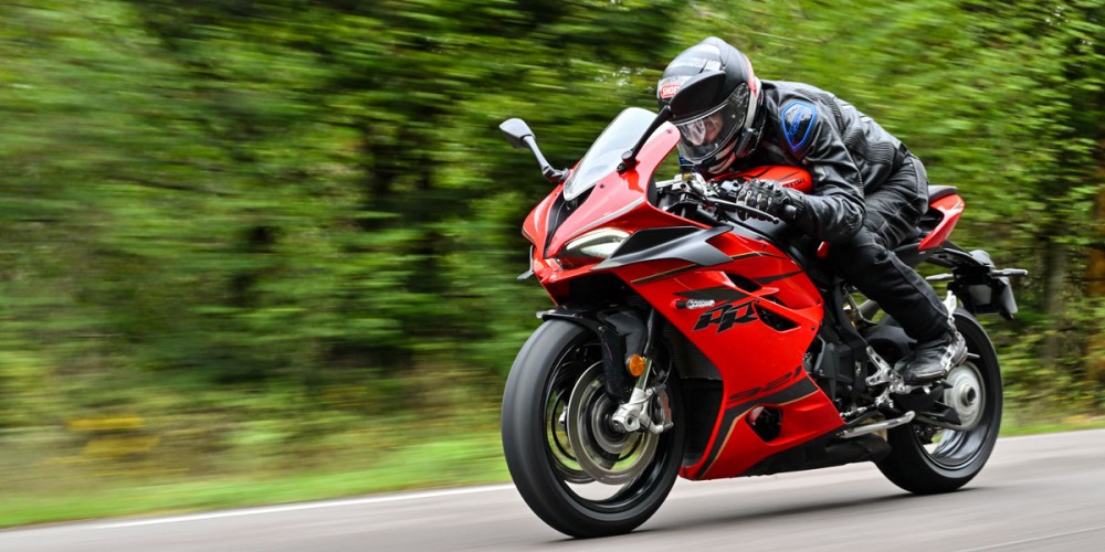 Essai  QJMOTOR SRK 921 RR