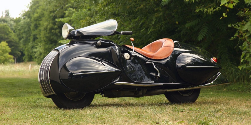 Henderson Streamliner Art D�co