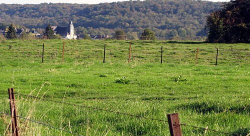 pompe 24h au d�part  m�fiance sur les axes principaux(marsien)  axes secondaire tr�s amusant,quelques virages avec gravillons! Pause au moulin de la chut:cadre tr�s agr�able,bar , restaurant de type routier(cuisine familiale)! 