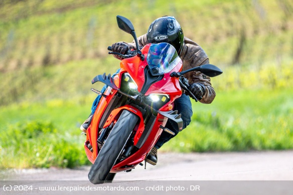 La sportive QJMotor SRK 800 RR La sportive QJMotor SRK 800 RR