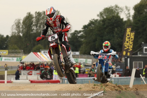 Adrien Chareyre sur la partie off-road du circuit Carole