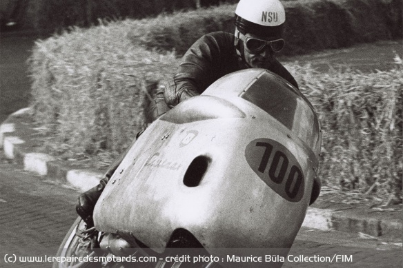 H.P. Müller sur sa NSU 250 en 1955