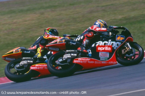 Capirossi et Harada au duel sur les Aprilia en 250 Capirossi et Harada au duel sur les Aprilia en 250