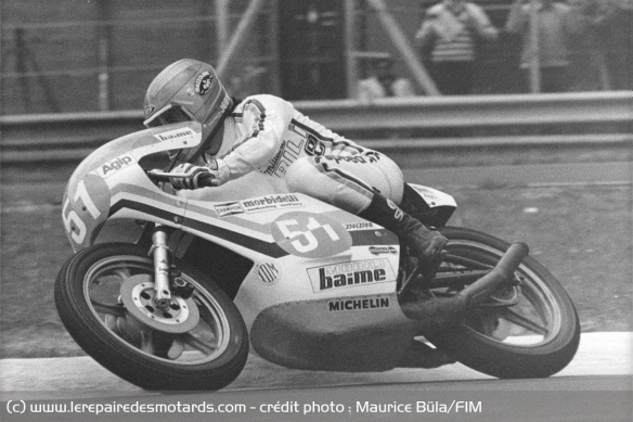 Mario Lega en route vers le titre 250 en 1977 avec Morbidelli Mario Lega en route vers le titre 250 en 1977 avec Morbidelli