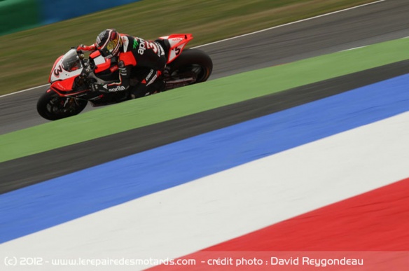 Biaggi a décroché ses deux titres WSBK avec Aprilia Biaggi a décroché ses deux titres WSBK avec Aprilia