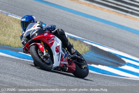 L'avant brille par la constance de ses r&eacute;actions