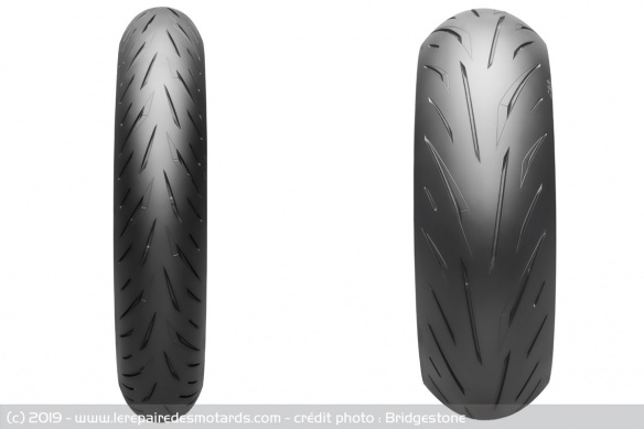 Bridgestone Battlax Hypersport S22 avant et arrière Bridgestone Battlax Hypersport S22 avant et arrière
