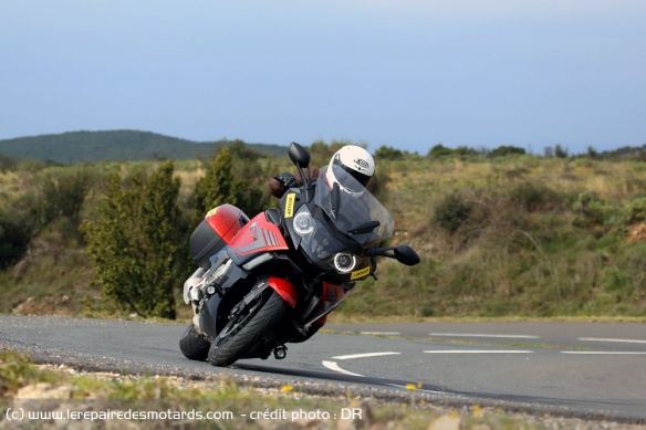 Essai du pneu Dunlop RoadSmart III sous toutes les coutures