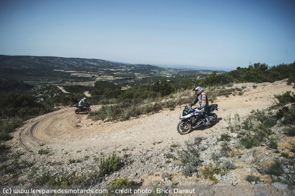 çà monte, çà descend, toujours dans les cailloux