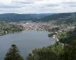 Grardmer et son lac depuis la tour de Mrelle (c) Ji-Elle
