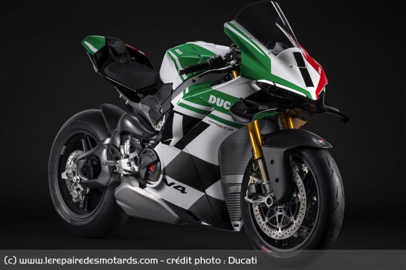 Ducati Panigale V4 Tricolore