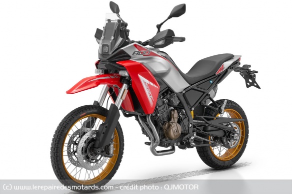 QJMOTOR SRT 800 RX 2026